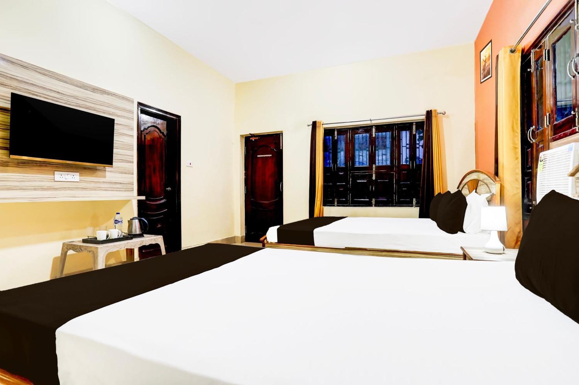 Hotel O R B Palace Varanasi Exteriör bild