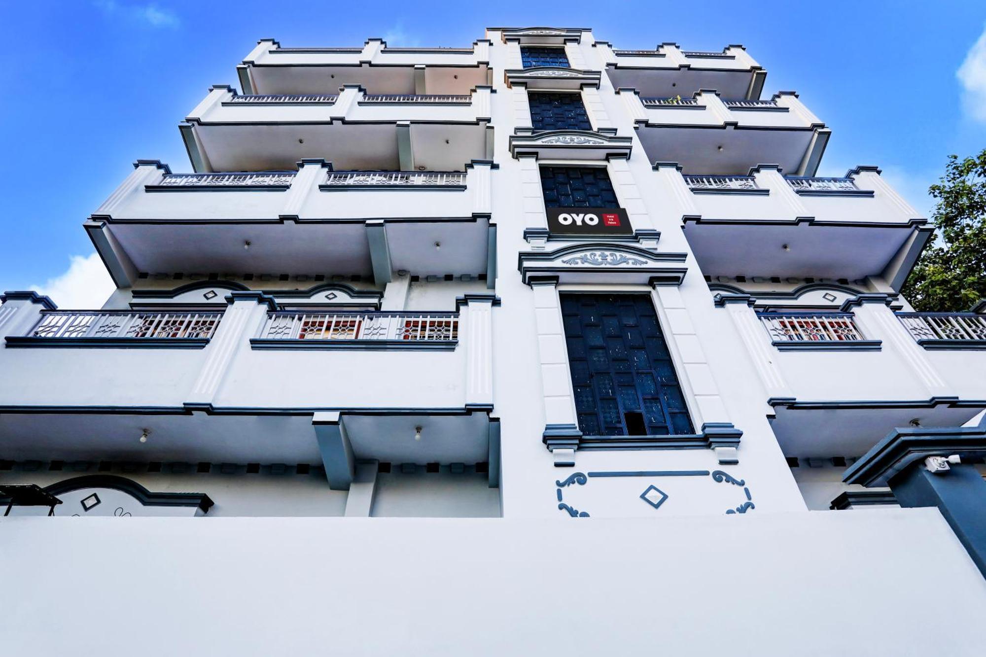 Hotel O R B Palace Varanasi Exteriör bild