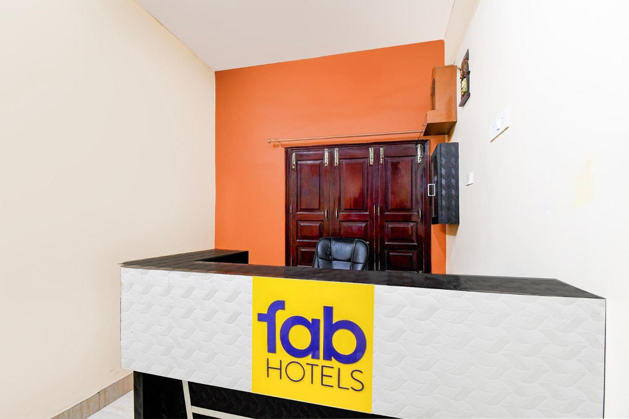 Fabhotel Rb Palace Varanasi Exteriör bild